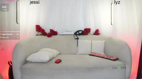 Snapshot of prettygirls_00 chatting on 3, 6, 2026 lyz and jessi online show from 3, 6, 2026