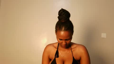 prettykeilaa online show from 19, 3, 2026