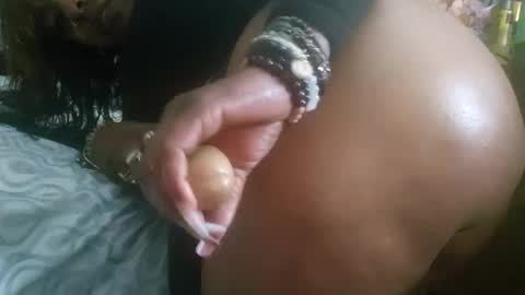 Snapshot of prettylips3 chatting on 12, 3, 2025 Mona Red online show from 12, 3, 2025