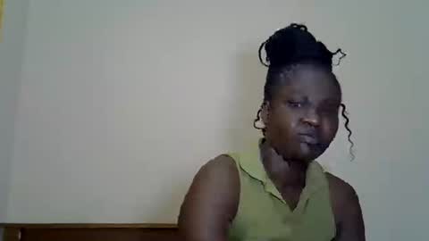 Snapshot of prettyliz30 chatting on 18, 7, 2026 LILIAN online show from 18, 7, 2026