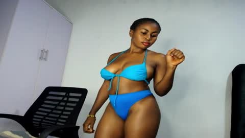 Snapshot of prettylove5 chatting on 20, 6, 2026 evelyn online show from 20, 6, 2026