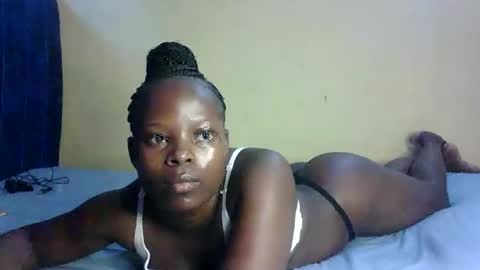 Snapshot of prettymelly_ chatting on 6, 10, 2025 Melly online show from 6, 10, 2025