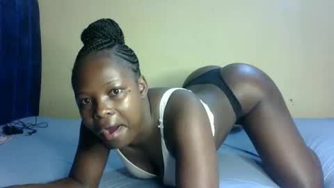 Snapshot of prettymelly_ chatting on 7, 10, 2025 Melly online show from 7, 10, 2025