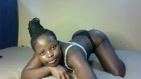 Snapshot of prettymelly_ chatting on 27, 10, 2025 Melly online show from 27, 10, 2025