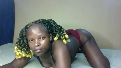 Snapshot of prettymelly_ chatting on 14, 11, 2025 Melly online show from 14, 11, 2025