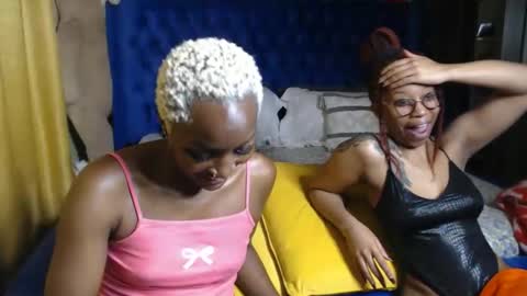 Snapshot of prettyquee chatting on 18, 4, 2026 sasha online show from 18, 4, 2026