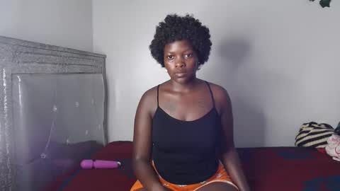 Snapshot of prettysmiles1 chatting on 19, 9, 2025 prettysmiles1 online show from 19, 9, 2025
