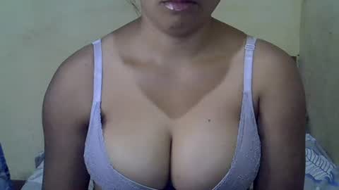 Snapshot of prettyy01 chatting on 3, 8, 2026 prettyy01 online show from 3, 8, 2026