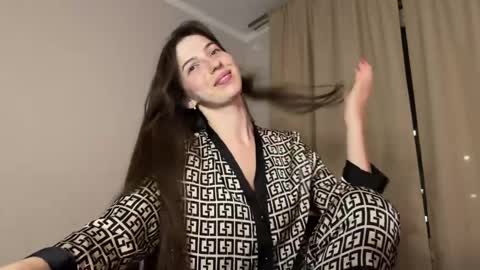 prettyyy_angel online show from 28, 4, 2026