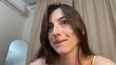 prettyyy_angel online show from 13, 5, 2026