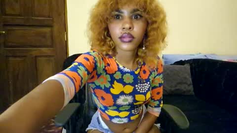 Snapshot of priceless_sexy chatting on 26, 5, 2026 priceless_sexy online show from 26, 5, 2026