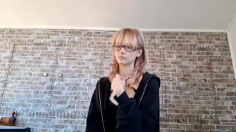 Snapshot of pricillasol chatting on 5, 4, 2026 Stella online show from 5, 4, 2026