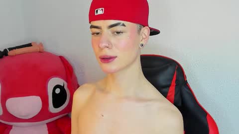 Snapshot of prince_adreww chatting on 22, 11, 2025 PRINCE ADREWW - JOIN MY FAN CLUB online show from 22, 11, 2025