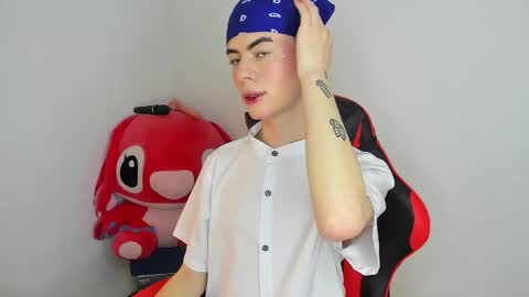 Snapshot of prince_adreww chatting on 28, 11, 2025 PRINCE ADREWW - JOIN MY FAN CLUB online show from 28, 11, 2025