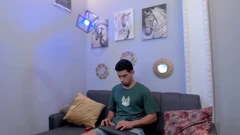 prince_arthur77 online show from 13, 2, 2025