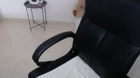 Snapshot of princess_19x chatting on 11, 5, 2026 valery dollx online show from 11, 5, 2026