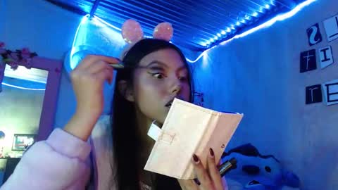  Elia  online show from 19, 10, 2025