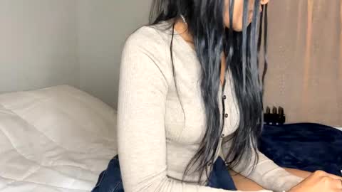 Snapshot of princessaleah chatting on 25, 2, 2025 Princess Aleah online show from 25, 2, 2025