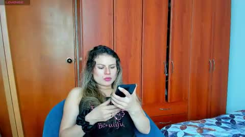 Snapshot of princessmariana25 chatting on 17, 3, 2026 princessmariana25 online show from 17, 3, 2026