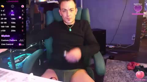 Snapshot of pris_brayden chatting on 15, 12, 2025 Pris Brayden online show from 15, 12, 2025