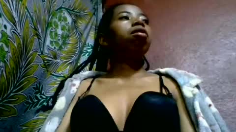 prisca880319 online show from 2, 7, 2026