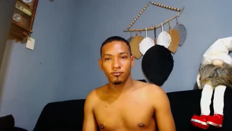 Grande y Gruesa online show from 6, 12, 2024