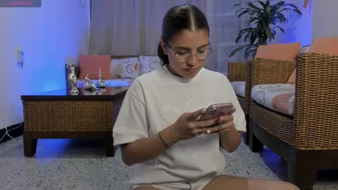 Snapshot of prvncessa_10 chatting on 4, 3, 2025 INDEPENDENT MODEL online show from 4, 3, 2025