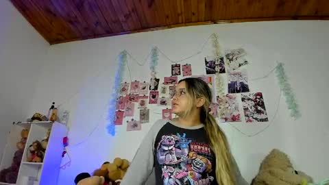 Snapshot of pucaa_ chatting on 5, 4, 2026 Emma Rico model indep online show from 5, 4, 2026