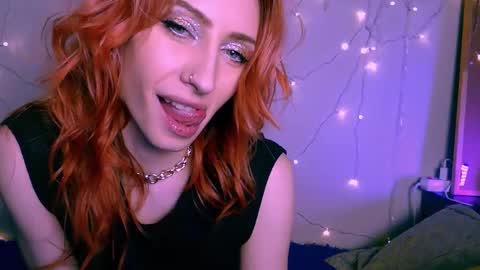 Snapshot of pufpufog chatting on 22, 12, 2024 EsteticHouse online show from 22, 12, 2024