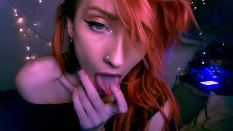 Snapshot of pufpufog chatting on 23, 12, 2024 EsteticHouse online show from 23, 12, 2024