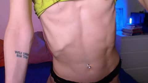 Snapshot of pufpufog chatting on 6, 10, 2025 EsteticHouse online show from 6, 10, 2025