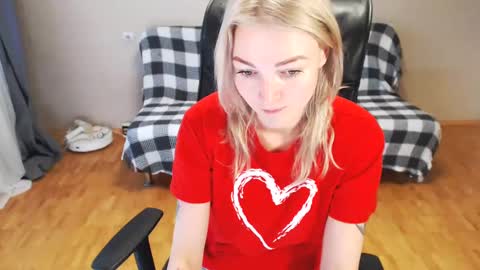 Snapshot of puma_ma chatting on 7, 1, 2025 Polly online show from 7, 1, 2025