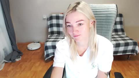 Snapshot of puma_ma chatting on 26, 11, 2025 Polly online show from 26, 11, 2025