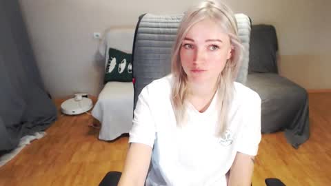 Polly online show from 2, 2, 2026