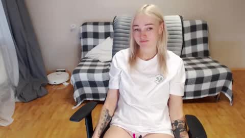 Polly online show from 19, 2, 2026