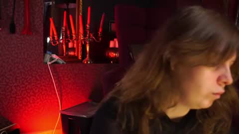 constant schedule Wednesday  Friday  Saturday  Sunday  The Rosemarie online show from 7, 4, 2026