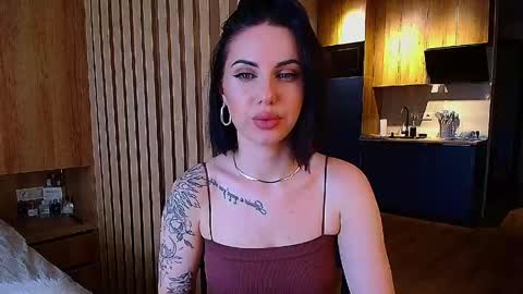 Julia online show from 7, 6, 2026