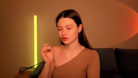 Snapshot of puree_eva chatting on 18, 6, 2026 Eva online show from 18, 6, 2026
