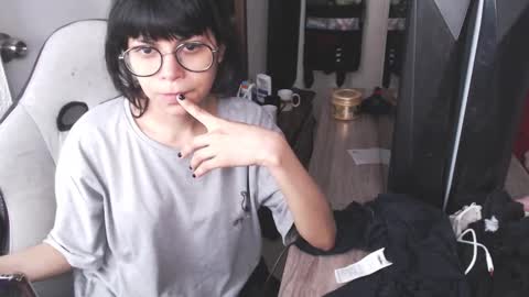 Snapshot of purichan chatting on 3, 11, 2025 purichan online show from 3, 11, 2025