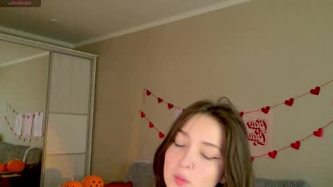 Bella online show from 7, 11, 2025