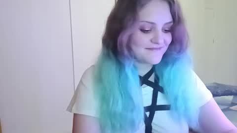 Snapshot of purpurfoxy chatting on 29, 11, 2025 Elias online show from 29, 11, 2025