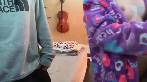 Snapshot of pussycat0alan chatting on 4, 2, 2026 Isis ana Alan online show from 4, 2, 2026