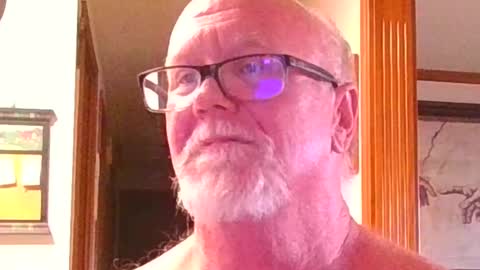 Snapshot of pussylover1365 chatting on 22, 9, 2025 pussylover1365 online show from 22, 9, 2025