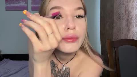 Snapshot of pussymoneywet chatting on 15, 9, 2025 Lina online show from 15, 9, 2025