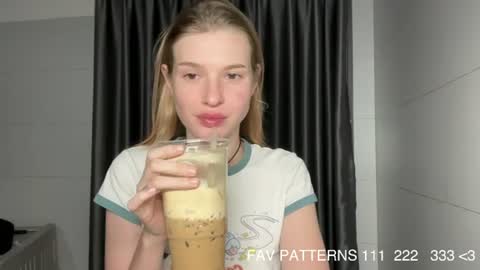 Snapshot of pussymoneywet chatting on 12, 7, 2026 Lina online show from 12, 7, 2026