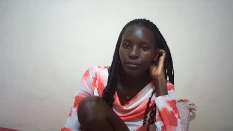 Snapshot of queen_0012 chatting on 29, 6, 2026 asher online show from 29, 6, 2026