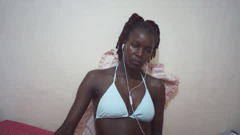 Snapshot of queen_0012 chatting on 14, 7, 2026 asher online show from 14, 7, 2026