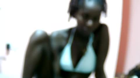 Snapshot of queen_0012 chatting on 17, 7, 2026 asher online show from 17, 7, 2026