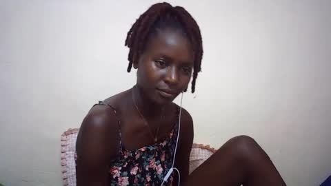 Snapshot of queen_0012 chatting on 26, 7, 2026 asher online show from 26, 7, 2026