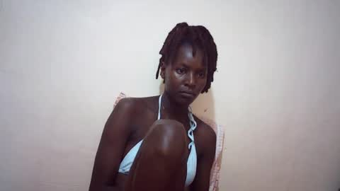 Snapshot of queen_0012 chatting on 31, 7, 2026 asher online show from 31, 7, 2026